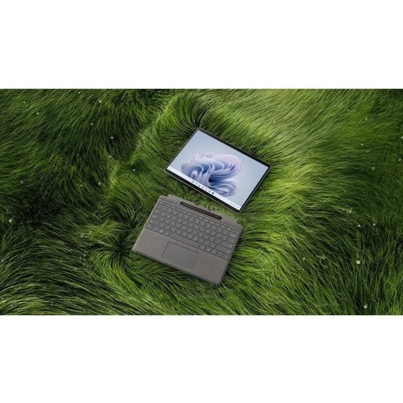 Tablette Microsoft Surface Pro 9 - 13" - Core i7 10e génération i7-1265U Deca-core (10 cœurs) - 32 Go RAM - 1 To SSD - Windows 11 Pro 64 bits - Platinum QLQ-00001