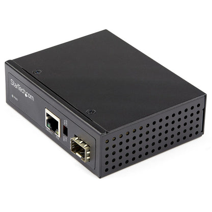 StarTech.com PoE+ Industrial Fiber to Ethernet Media Converter 60W - SFP to RJ45 - SM/MM Fiber to Gigabit Copper IP-30 IMC1GSFP60W