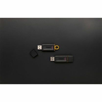 Clé USB 3.2 Kingston DataTraveler Exodia 128 Go (1ère génération) KC-U2G128-2V