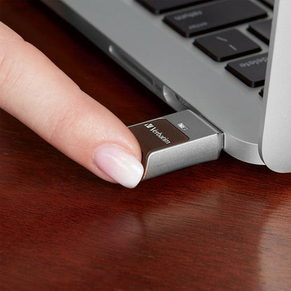 Verbatim Fingerprint Secure USB 3.0 Flash Drive 70369